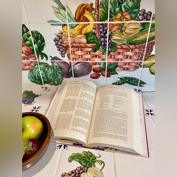 Six hardcover cookbooks for a variety of cooking interests - Picture 5 of 10